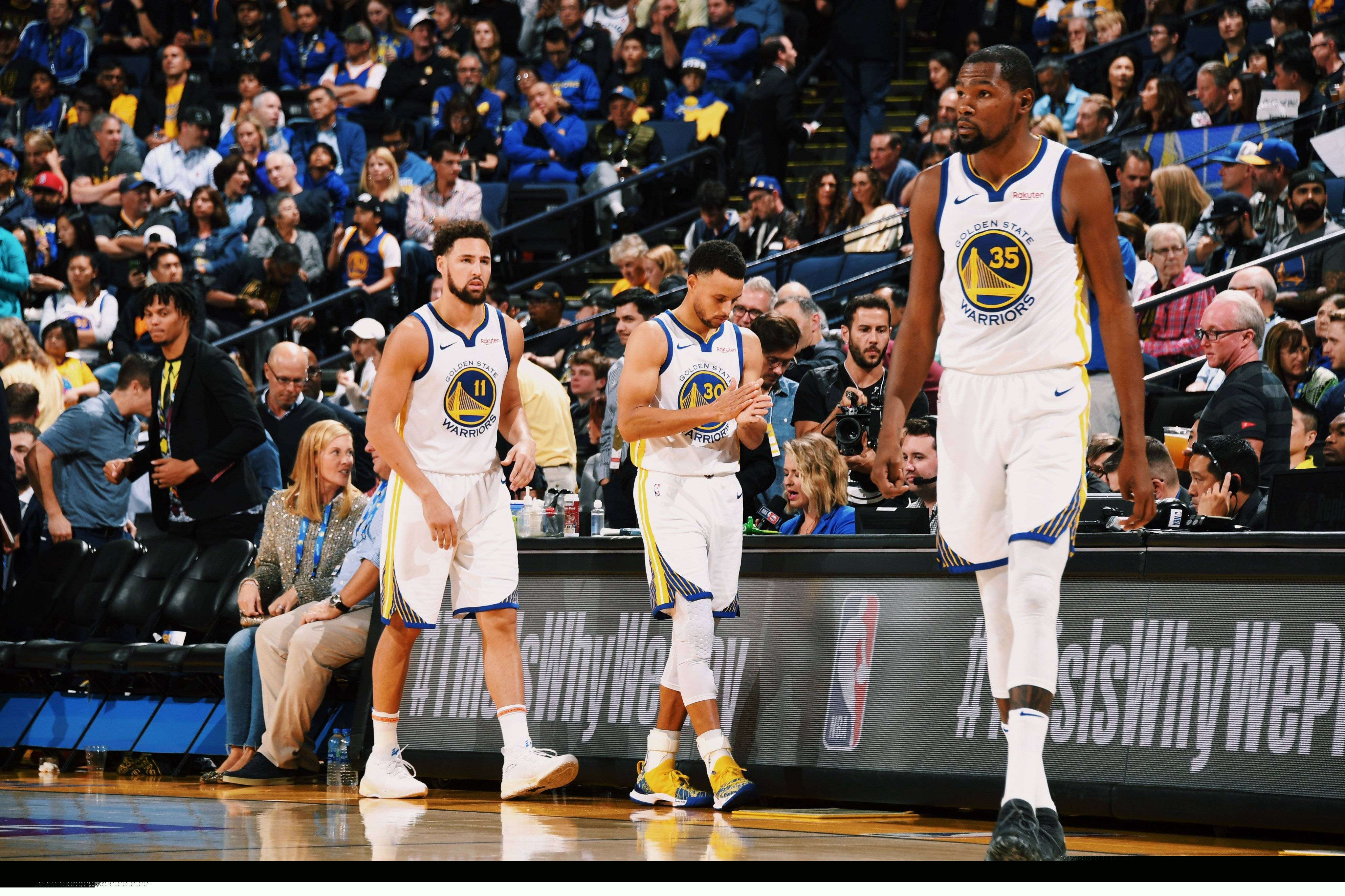 孔蒂：因为伤病我们的中场已经空了，希望坏运气能离我们远去（孔蒂：伤病致中场告急，盼霉运远离）