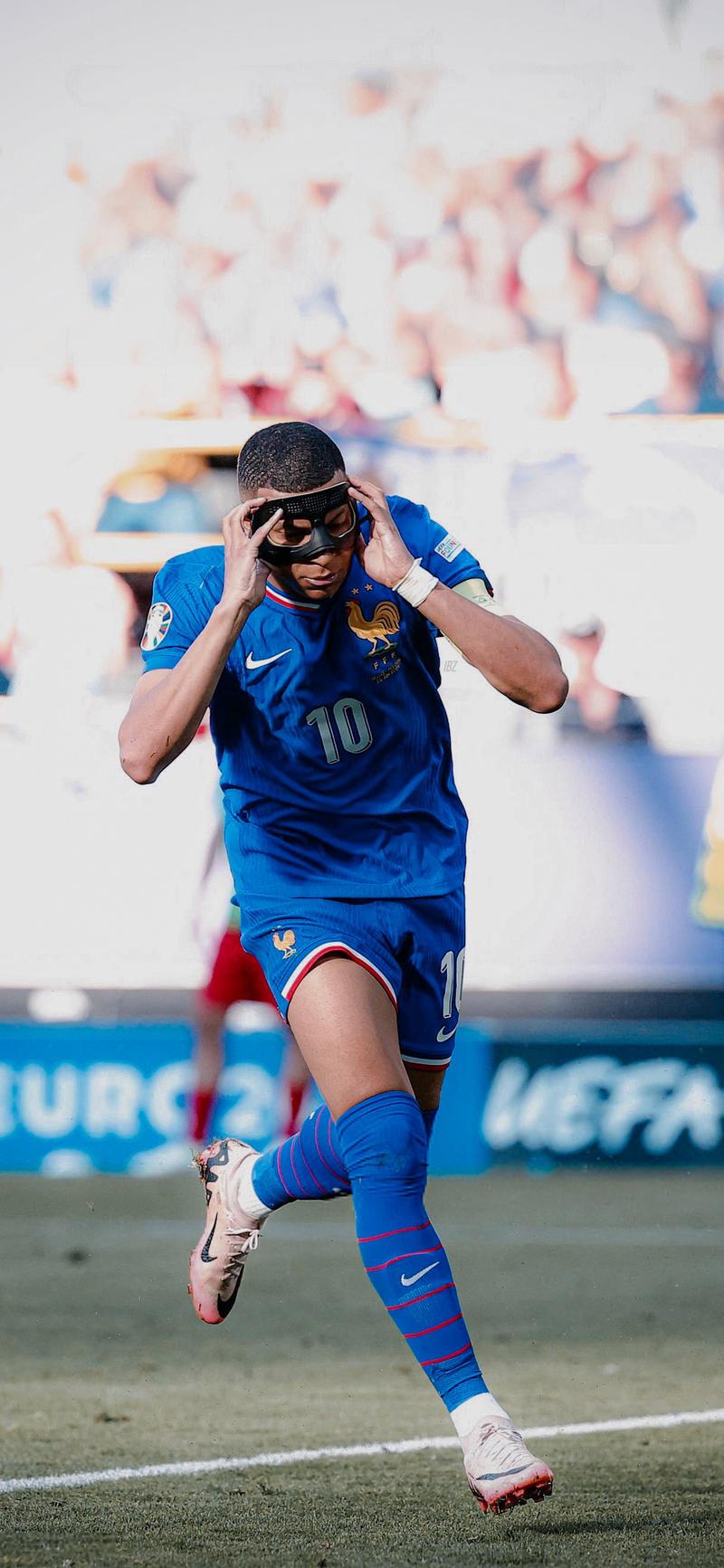 本赛季下半程的国安在成绩层面给了球迷们深刻的落差（国安本赛季后半程的战绩让球迷产生强烈落差感）