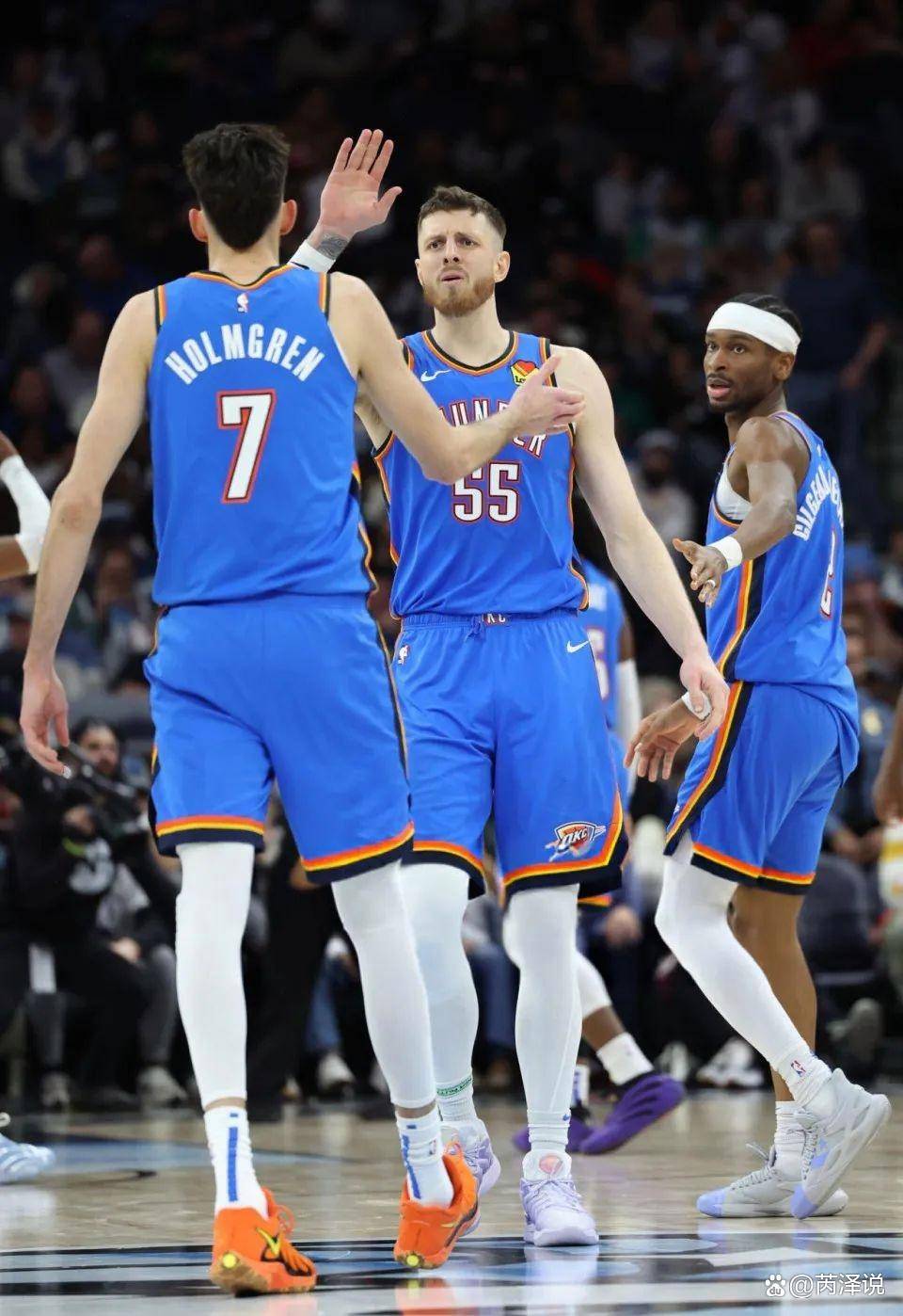 上游新闻：冲超决战，超1500名重庆球迷将在客场为铜梁龙助威（上游新闻：冲超关键战，逾1500名重庆球迷客场力挺铜梁龙）