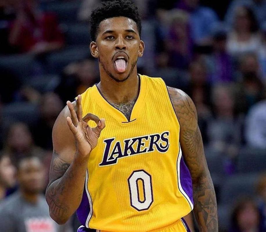 马卡：最高法院判决西甲联盟违规，皇马获赔880万欧转播收入（马卡报：最高法认定西甲联盟违法，皇马获赔880万欧元转播费）