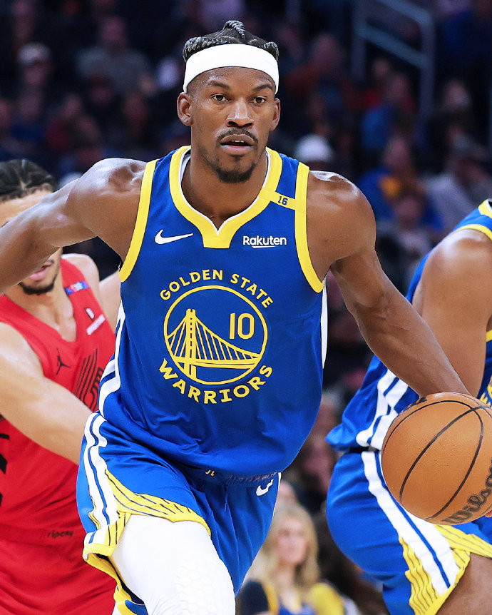 巴萨王者归来！费兰托雷斯帽子戏法领衔三连胜，欧冠复仇战即将打响（巴萨强势回归！费兰·托雷斯戴帽领衔三连胜，欧冠复仇战在即）