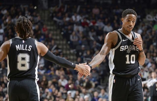 篮球篮网球迷热议球队表现（篮网球迷掀起对球队表现的热议）