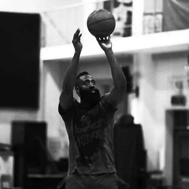 埃贝尔：若于帕选择续约也不是因为钱，目前还没提交最终报价（埃贝尔：就算于帕续约也非因金钱，我们尚未给出最终报价）