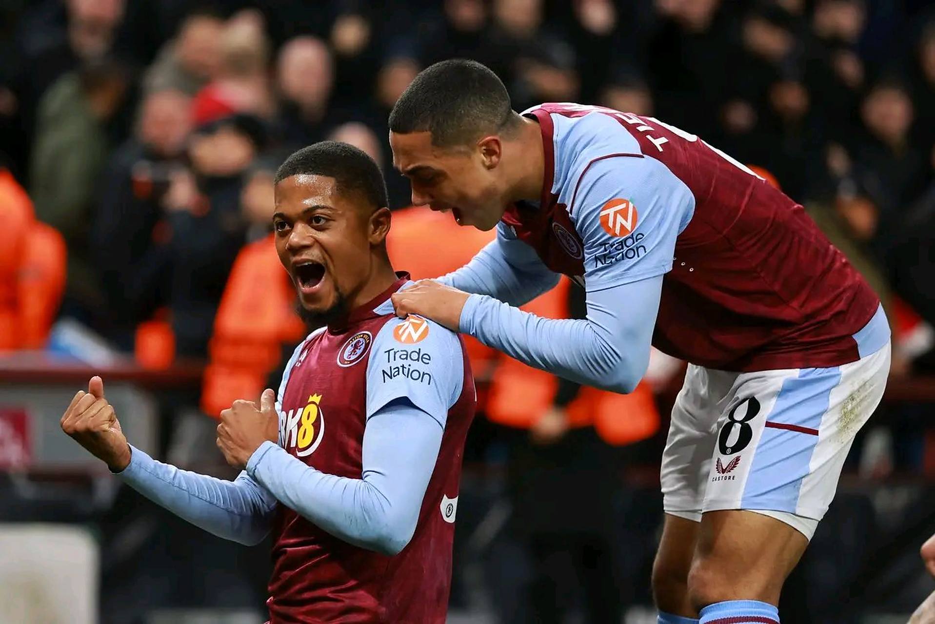 罗马推出黑胶唱片版队歌：限量版售价49.9欧，普通版19.9欧（罗马发布队歌黑胶唱片：限量版49.9欧，标准版19.9欧）