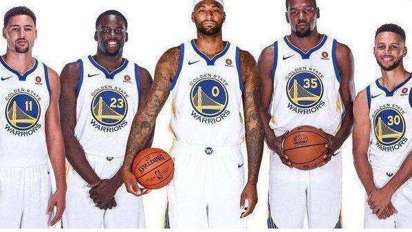 老豪门在左，新力量在右！2026世界杯12月5日举行抽签仪式（老牌劲旅与新锐势力齐聚：2026年世界杯抽签12月5日举行）