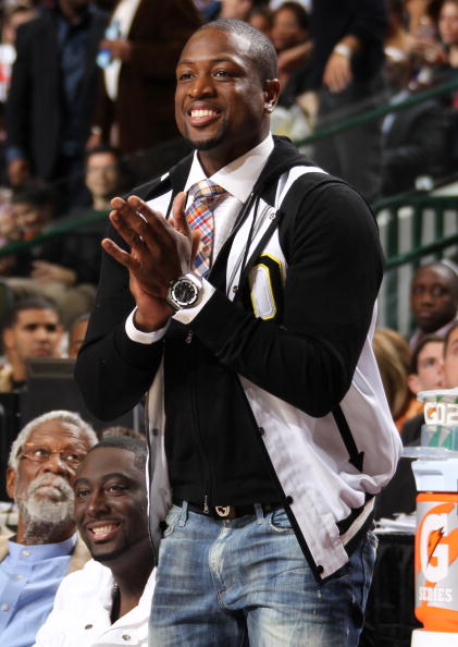 “小雪”节气将至，长春亚泰基地为天然草加盖第二层“棉被”（小雪将至，长春亚泰基地给天然草再添一层“棉被”）