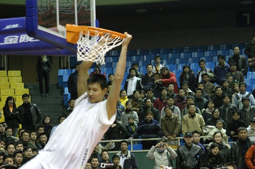 京港体育文化交流座谈会在北京举行，共话两地体育文化交流（北京举办京港体育文化交流座谈会，携手探讨两地体育文化交流）