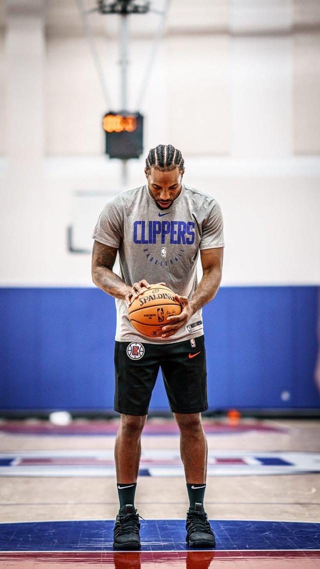 并非诺坎普首秀，世体：弗里克曾跟随拜仁在诺坎普踢过比赛（世体：弗里克并非诺坎普初秀，曾随拜仁在此出战）